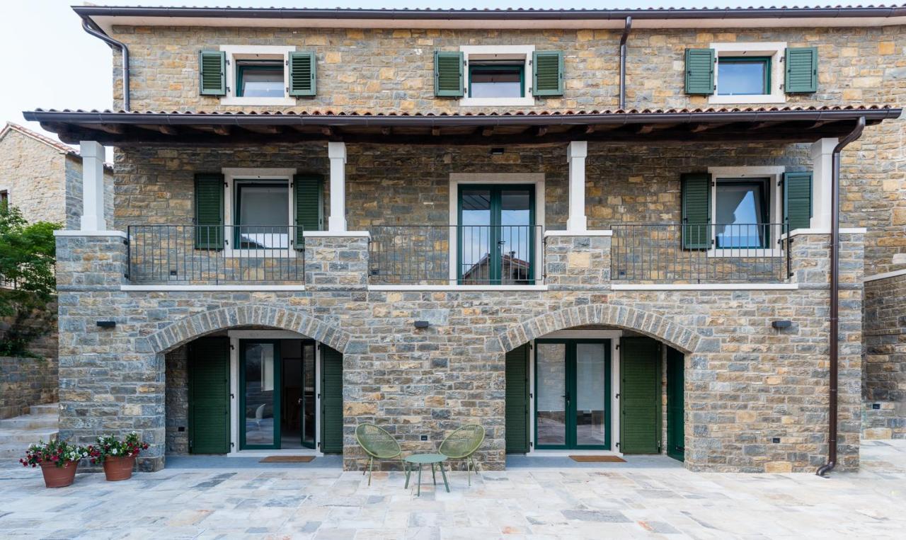 Appartement L'Abbraccio Della Quercia à Momjan Extérieur photo